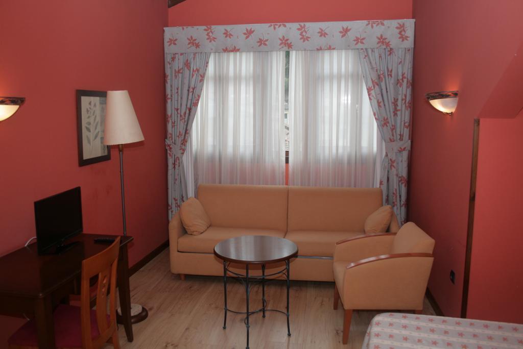 Hotel Torrepalacio Proaza Esterno foto